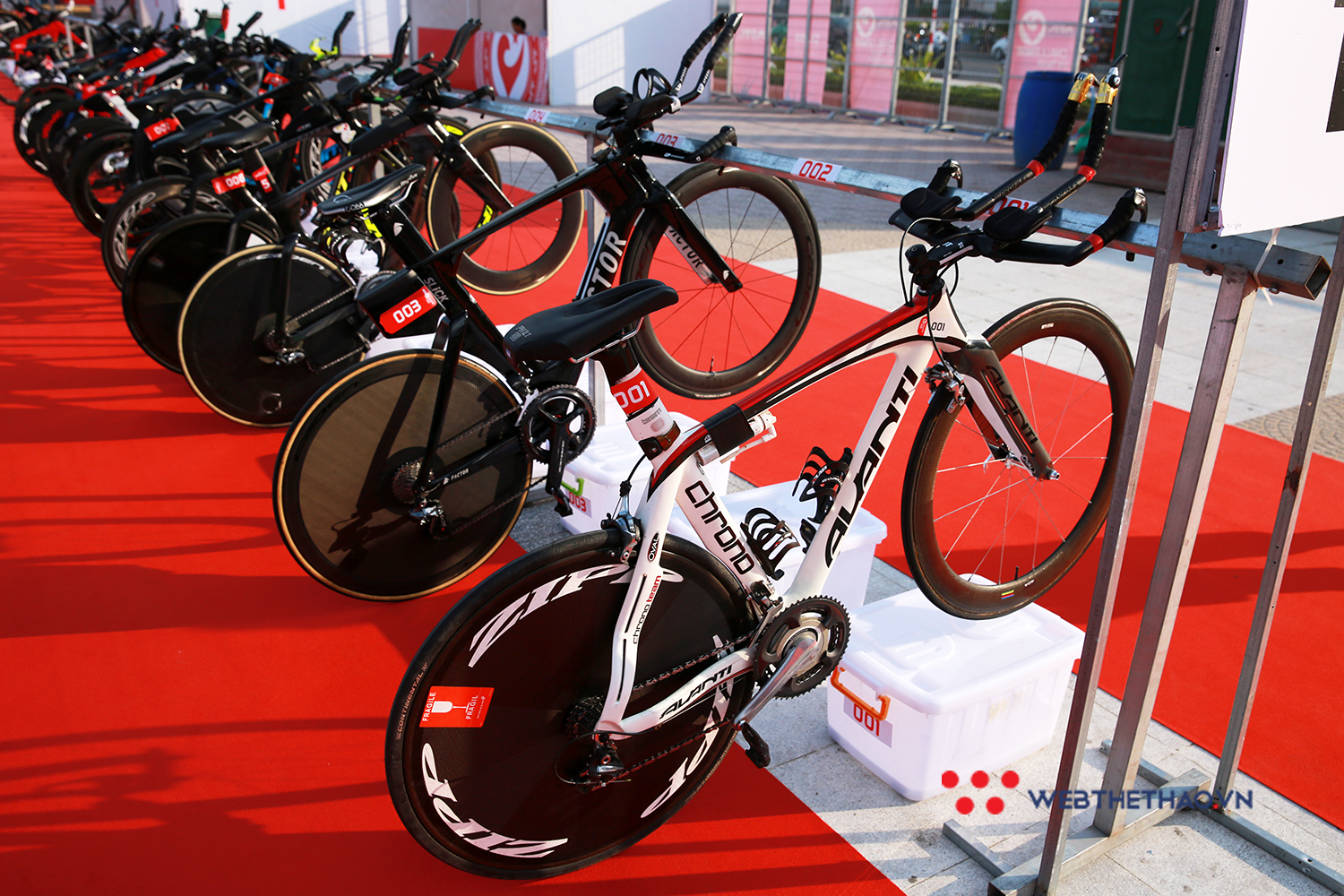 Ngắm dàn xe tiền tỷ của vận động viên dự Challenge Vietnam 2019 Ngắm dàn xe tiền tỷ của vận động viên dự Challenge Vietnam 2019